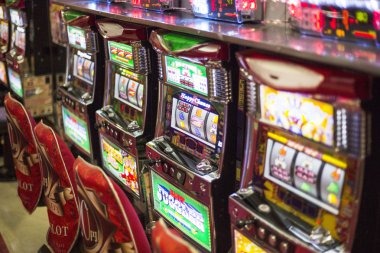 Mega Moolah slot interface and game controls on pong platform